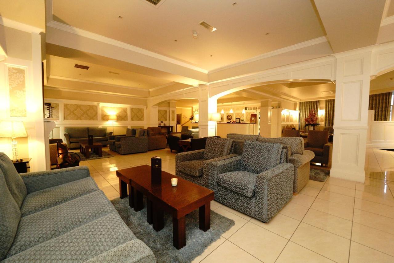 Killarney Riverside Hotel ภายนอก รูปภาพ