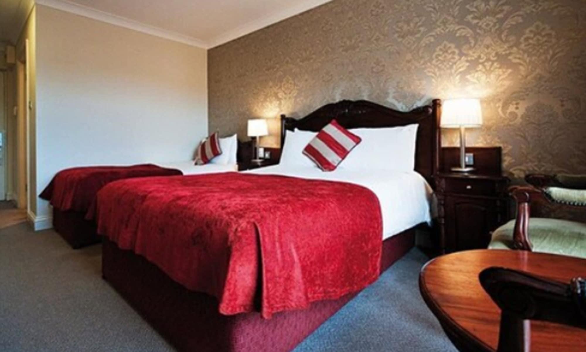 Killarney Riverside Hotel ภายนอก รูปภาพ