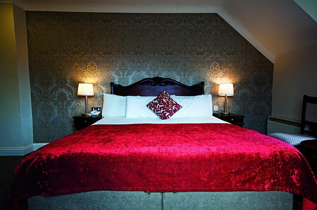 Killarney Riverside Hotel ภายนอก รูปภาพ